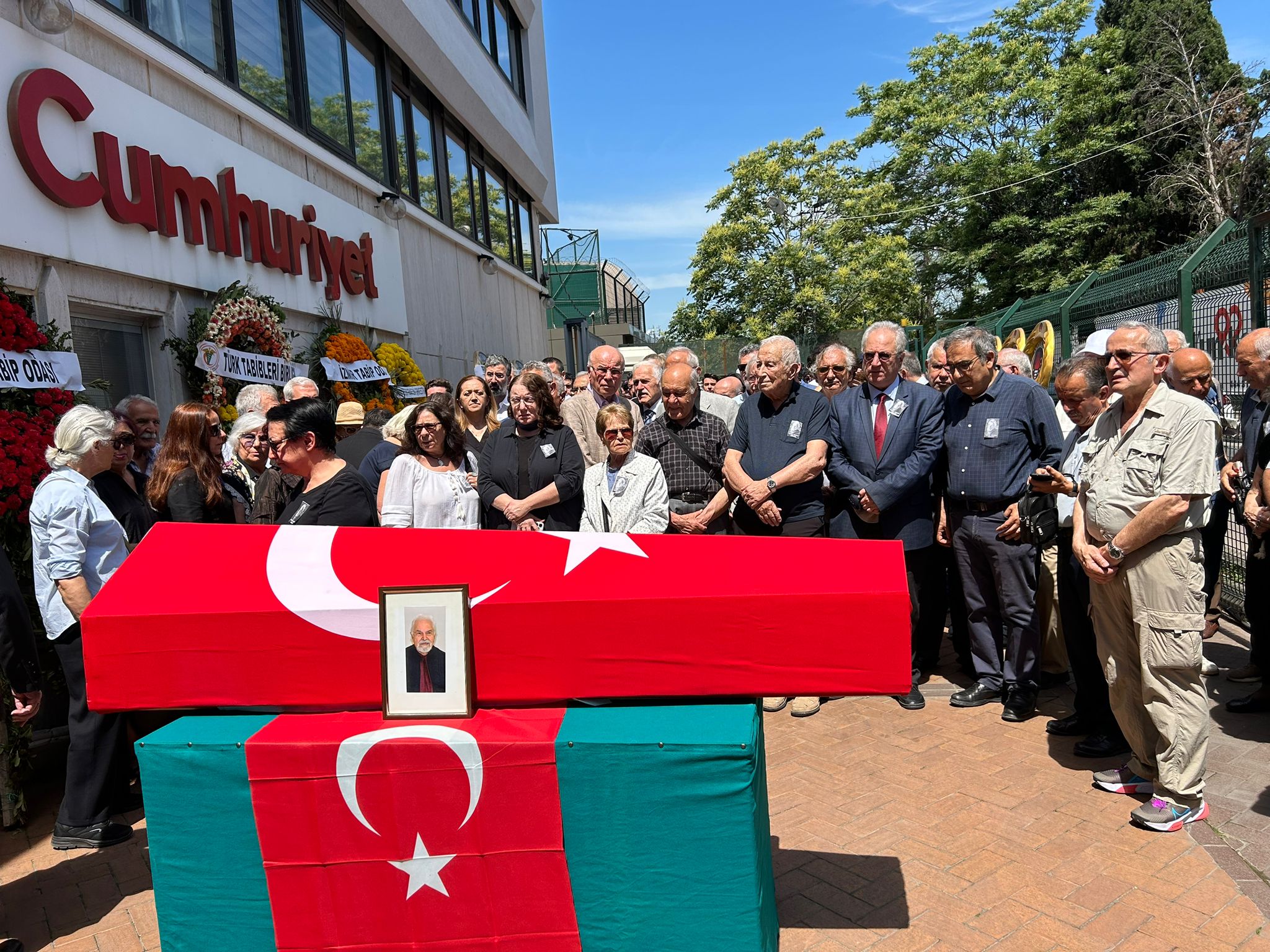 Erdal Atabek sonsuzluğa uğurlandı