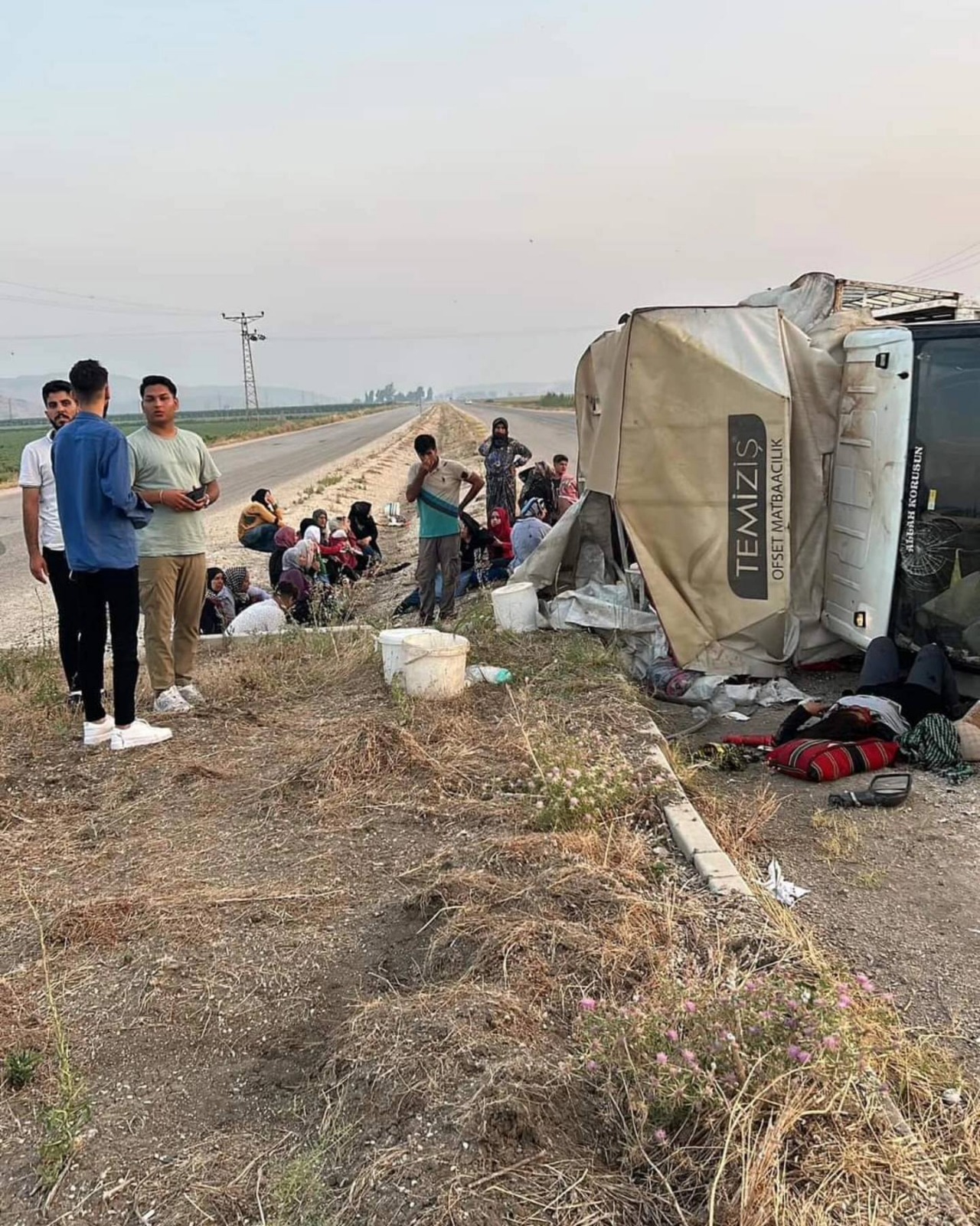 Pikap Devrildi, 21 Tarım İşçisi Yaralandı