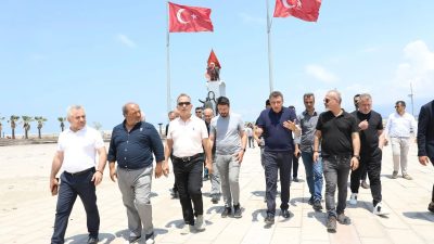 İskenderun Belediye Başkanı Mehmet Dönmez, basın mensuplarıyla bir araya gelerek