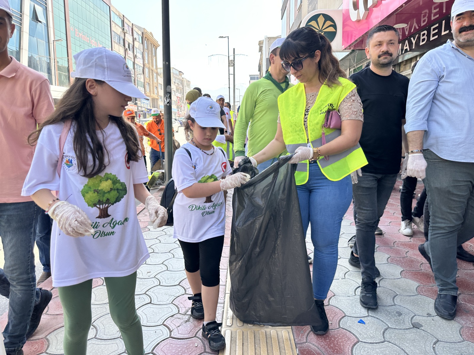 Dünya Çevre Gününde Anlamlı Temizlik