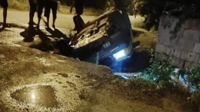 Dörtyol’un Altınçağ Mahallesi’nde gece saatlerinde meydana gelen olayda, bir otomobil