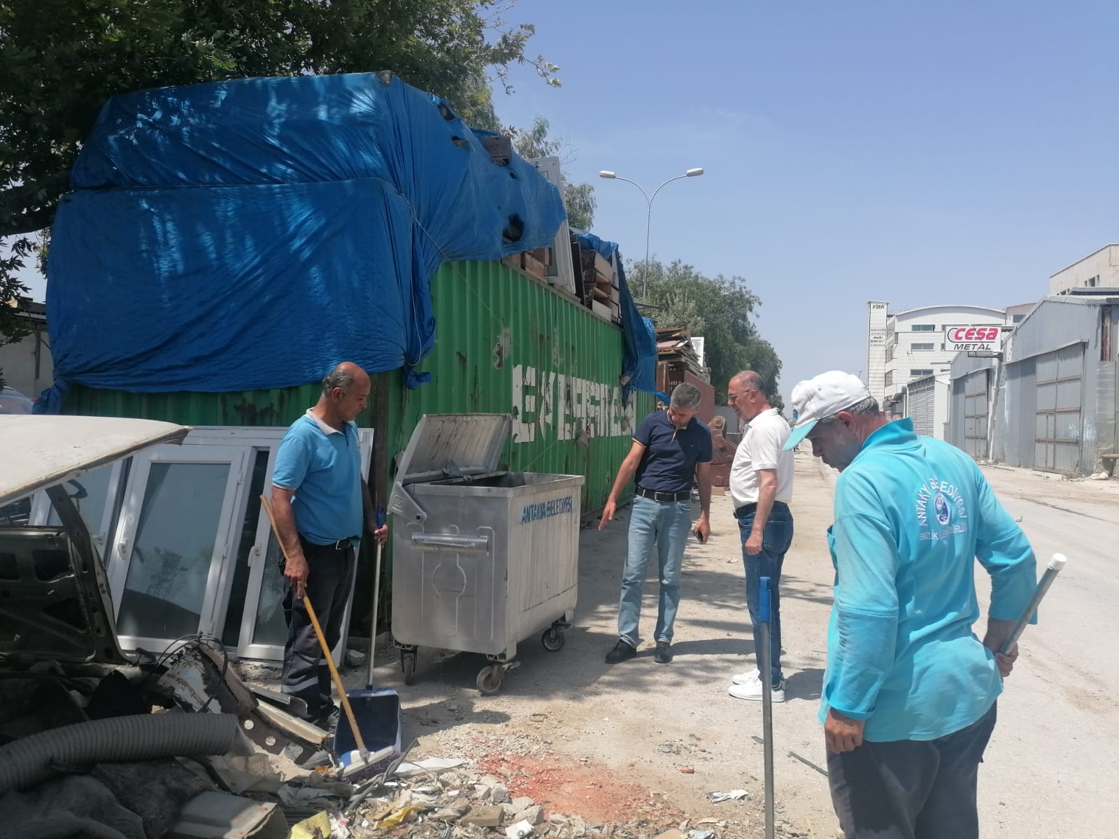 Başkan Yapar, Sanayi Sitesi’nde Temizlik İncelemesi Yaptı