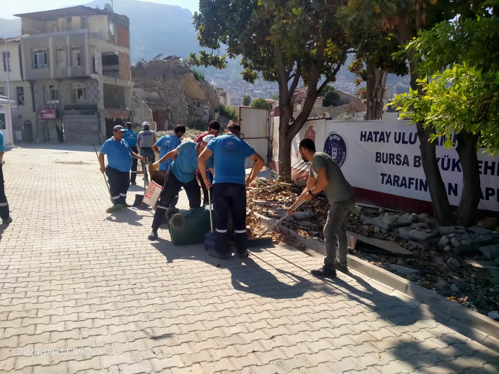 Antakya’da temizlik çalışmaları hızlandı