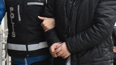 Hatay Emniyet Müdürlüğü ekipleri, aranan şahısların yakalanmasına yönelik başarılı bir