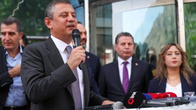 CHP Genel Başkanı Özgür Özel, İBB Başkanı Ekrem İmamoğlu ile