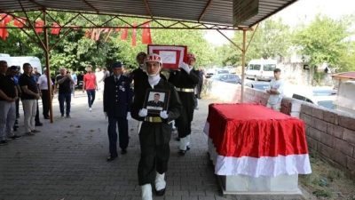 Hafta sonunda Dörtyol ilçesinden bir asteğmen, görev yaptığı yerde elim