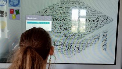 Hatay’ın Defne ilçesindeki Sümerler Ortaokulu, Azerbaycan’dan bir eğitim kurumu ile