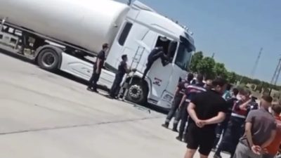 İzmir’den yakıt dolu tankeri Hatay’a sevk ederken Bursa’da kalp krizi