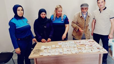 Antakya-Reyhanlı karayolu üzerinde ve Narlıca Mahallesi ışıklarında, şehir dışından geldikleri