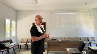 Türkiye’nin saygın fotoğraf sanatçıları arasında yer alan, mimarlık ve şehir