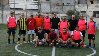 İskenderun Belediye Başkanı Mehmet Dönmez, İskenderunlu gazetecilerle birlikte Perşembe akşamı