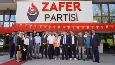 Hatay’da Rezerv Alan Yasası mağdurları Zafer Partisi lideri Ümit Özdağ’ı