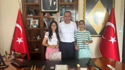 Hatay’ın Erzin ilçesinde, Kahramanmaraş merkezli depremlerde ağır hasar alan kentte