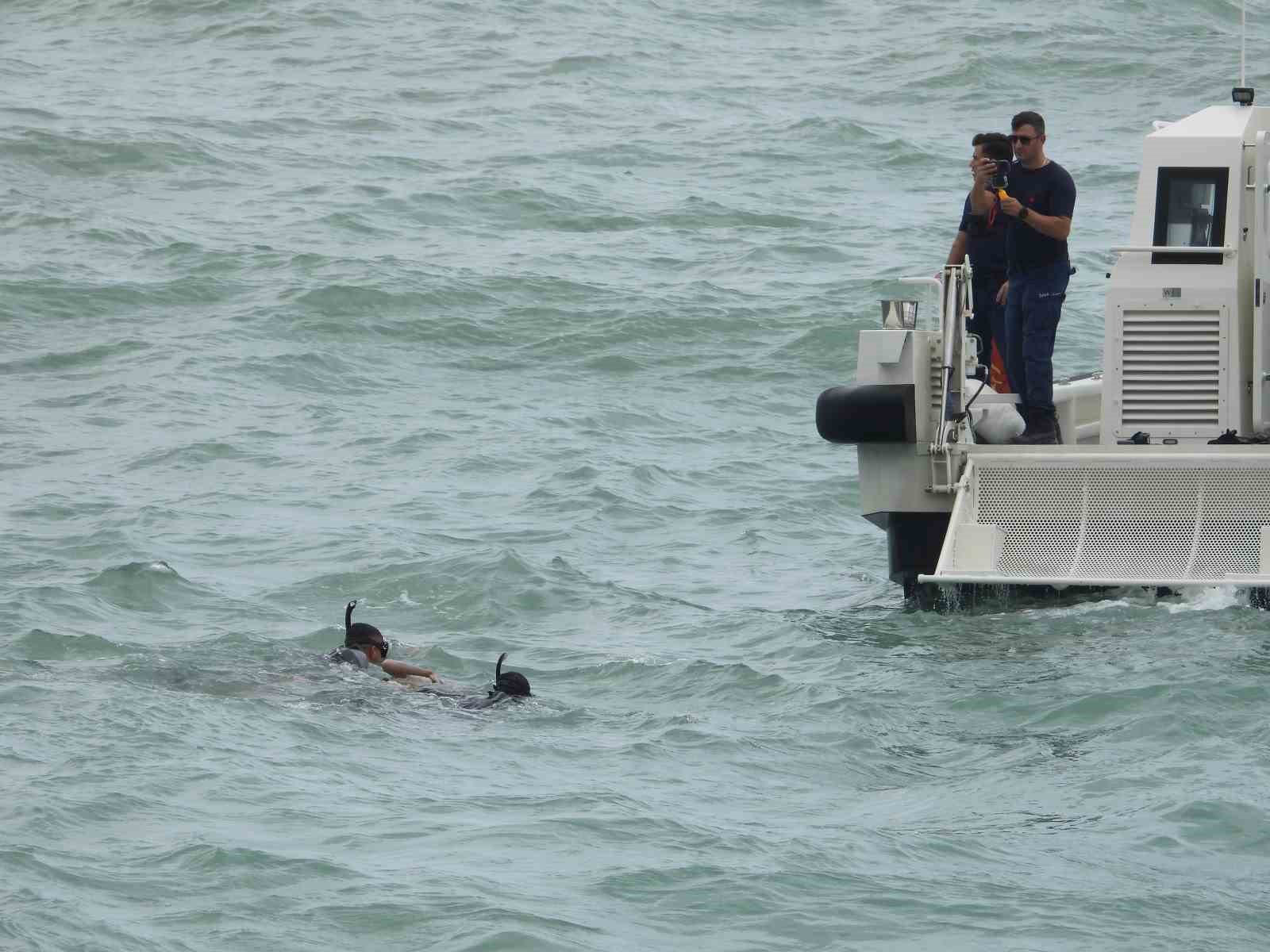 Denizde kaybolan gencin cansız bedeni bulundu