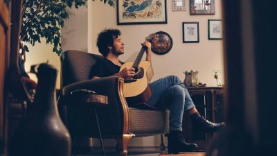 Hatay’ın eşsiz güzellikleriyle nam salmış Harbiye mahallesinde büyüyen ve kendi