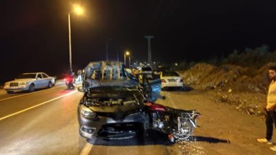 Hatay’ın Samandağ ilçesinde, motosiklet ile otomobilin çarpışması sonucu meydana gelen