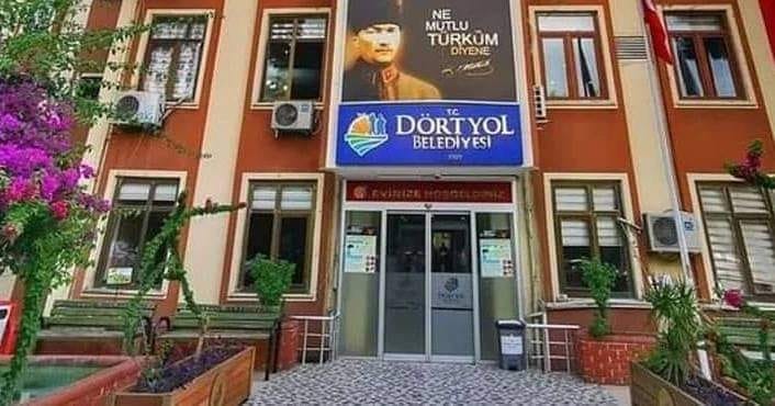 Dörtyol Belediyesi’nde tüm müdür ve amirler değişti