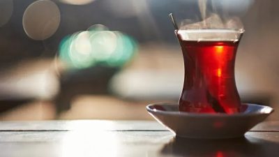 Bugünlerde çay keyfiniz biraz pahalıya gelebilir. Çay üreticisi Çaykur, yeni