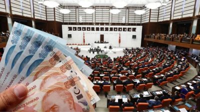 Emekliler ve asgari ücretliler zam beklerken, milletvekilleri ve bakanlara büyük