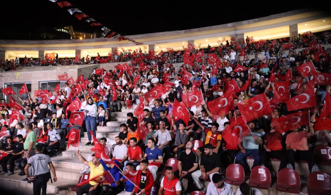 Hatay’da vatandaşlar, maçı merkez