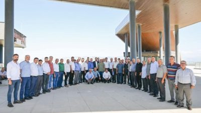 Yayladağı Belediye Başkanı Mehmet Yalçın, ilçedeki mahalle muhtarlarıyla birlikte Hatay