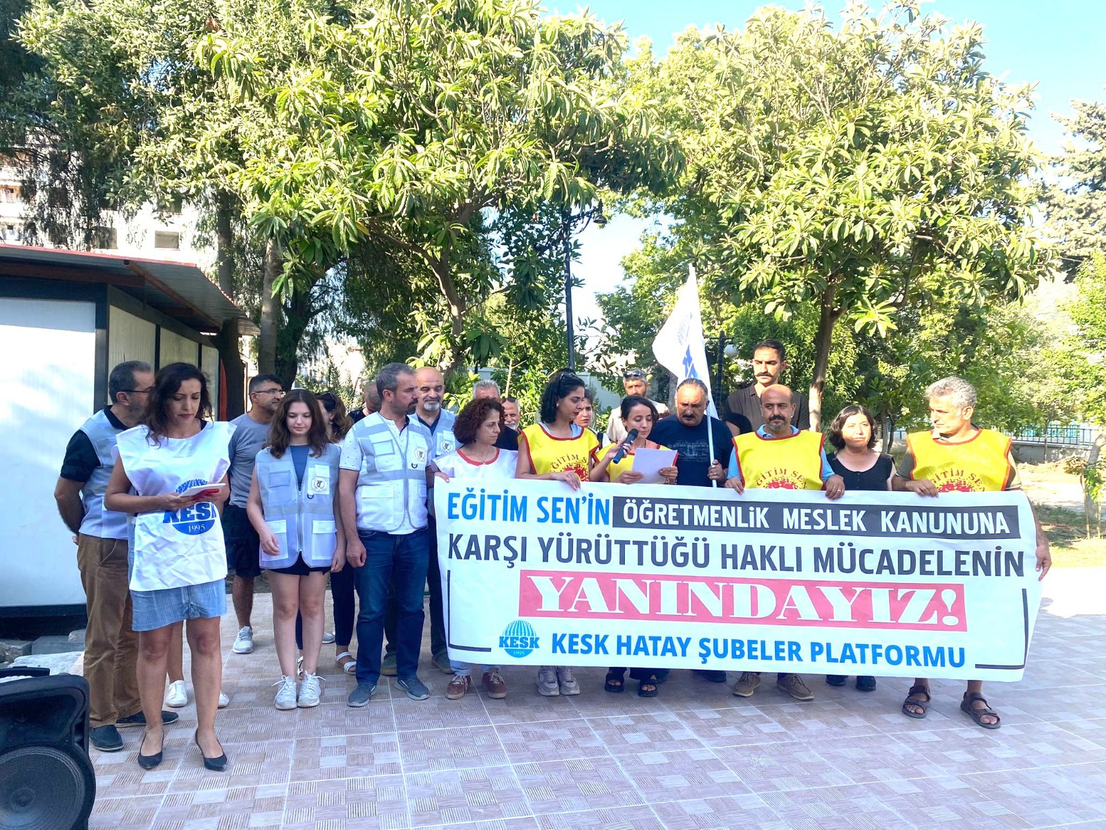 Öğretmenler, ÖMK Tasarısını Protesto Etti