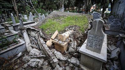 Hatay’ın Defne ilçesindeki Gültepe Armutlu Mezarlığı ve Çekmece Mezarlığı’nın, şehrin