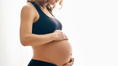 Yaz aylarında hamile kadınların seyahat etmeleri durumunda, uzun yolculuklardan kaçınmaları