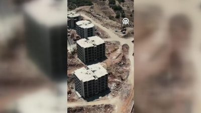 Hatay Valisi Mustafa Masatlı, Yayladağı ilçesinde Toplu Konut İdaresi (TOKİ)