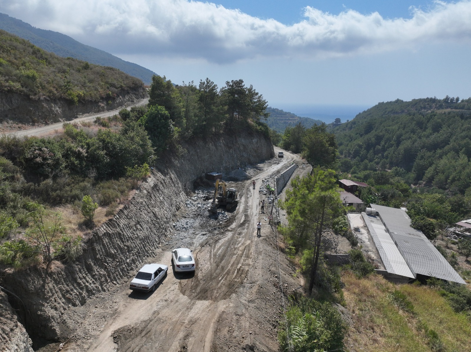 Arsuz’da Yol Çalışmaları %85 Tamamlandı