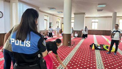 Hatay’ın Dörtyol ilçesinde, “Merkezim Her Yerde” projesi kapsamında yaz Kur’an