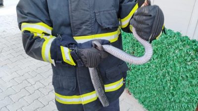 Hatay’ın Antakya ilçesi Günyazı Mahallesi’nde, depremzede vatandaşların yaşadığı konteynere giren