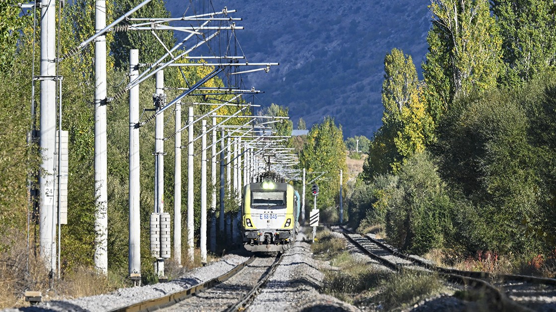 Demiryolu Elektrikli Hat 7.142 KM oldu