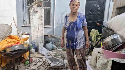 Hatay’ın Samandağ ilçesinde yaşayan 70 yaşındaki hurdacı Nurşen Öz, günlük