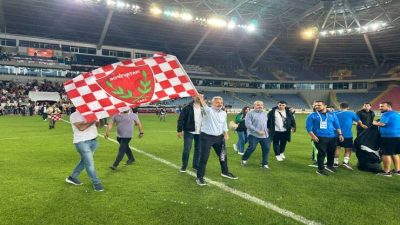 Hatay Büyükşehir Belediye Başkanı Mehmet Öntürk, düzenlediği basın toplantısında, Hatayspor