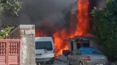 Hatay’ın Antakya ilçesi Kuyulu Mahallesi’nde, dört katlı bir apartmanın depo