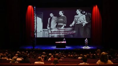 Vefat eden ünlü tiyatrocu ve sunucu Kenan Işık için Atatürk