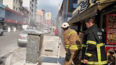 Hatay’ın Dörtyol İlçesi, Sanayi Mahallesi’nde elektrik panosunda yangın meydana geldi.
