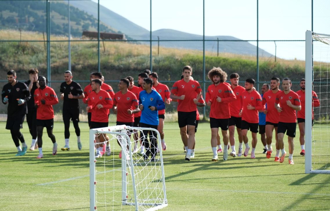 Hatayspor, sezon hazırlıklarına Erzurum devam ediyor