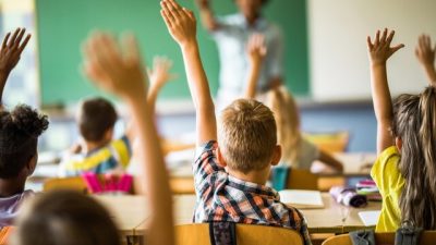 Millî Eğitim Bakanlığı, şehit ve gazi yakınları ile koruma altındaki