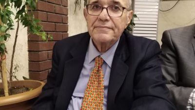 Hatay Gençlik Spor İl Müdür Yardımcılığından emekli, yıllarca Hatayspor kulübüne