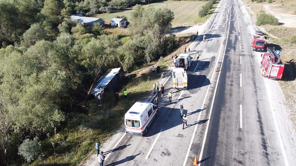 Erzincan’da Otobüs Devrildi: 14 yaralı