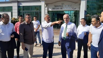 Hatay Büyükşehir Belediye Başkanı Mehmet Öntürk, şehir projeleri için deneyimli
