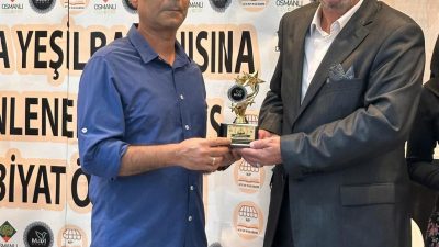 Hataylı yazar ve edebiyatçı Mehmet Köseoğlu, “En İyi Roman Yazarı”