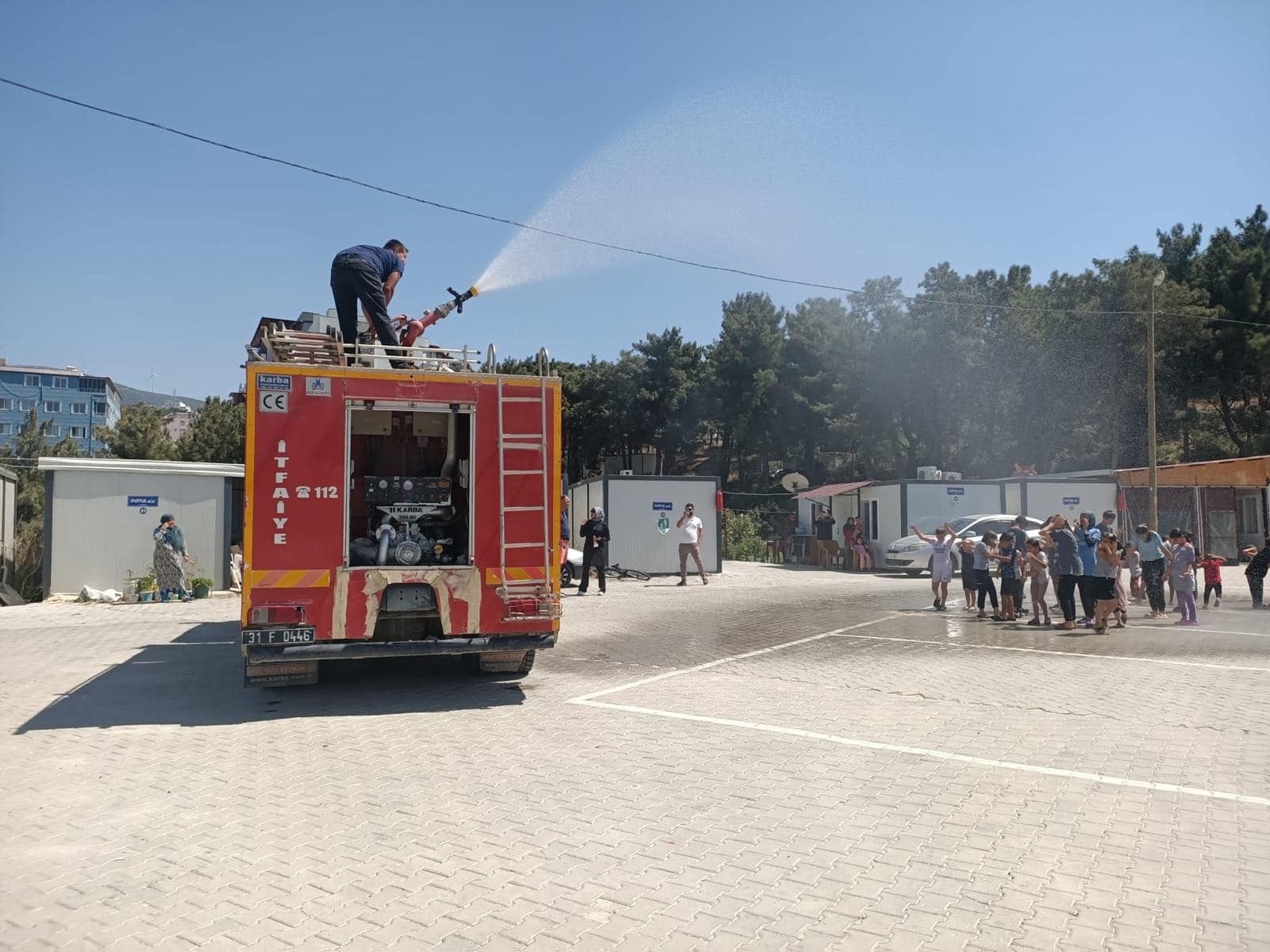 Belen’de Çocuklara Su Eğlencesi