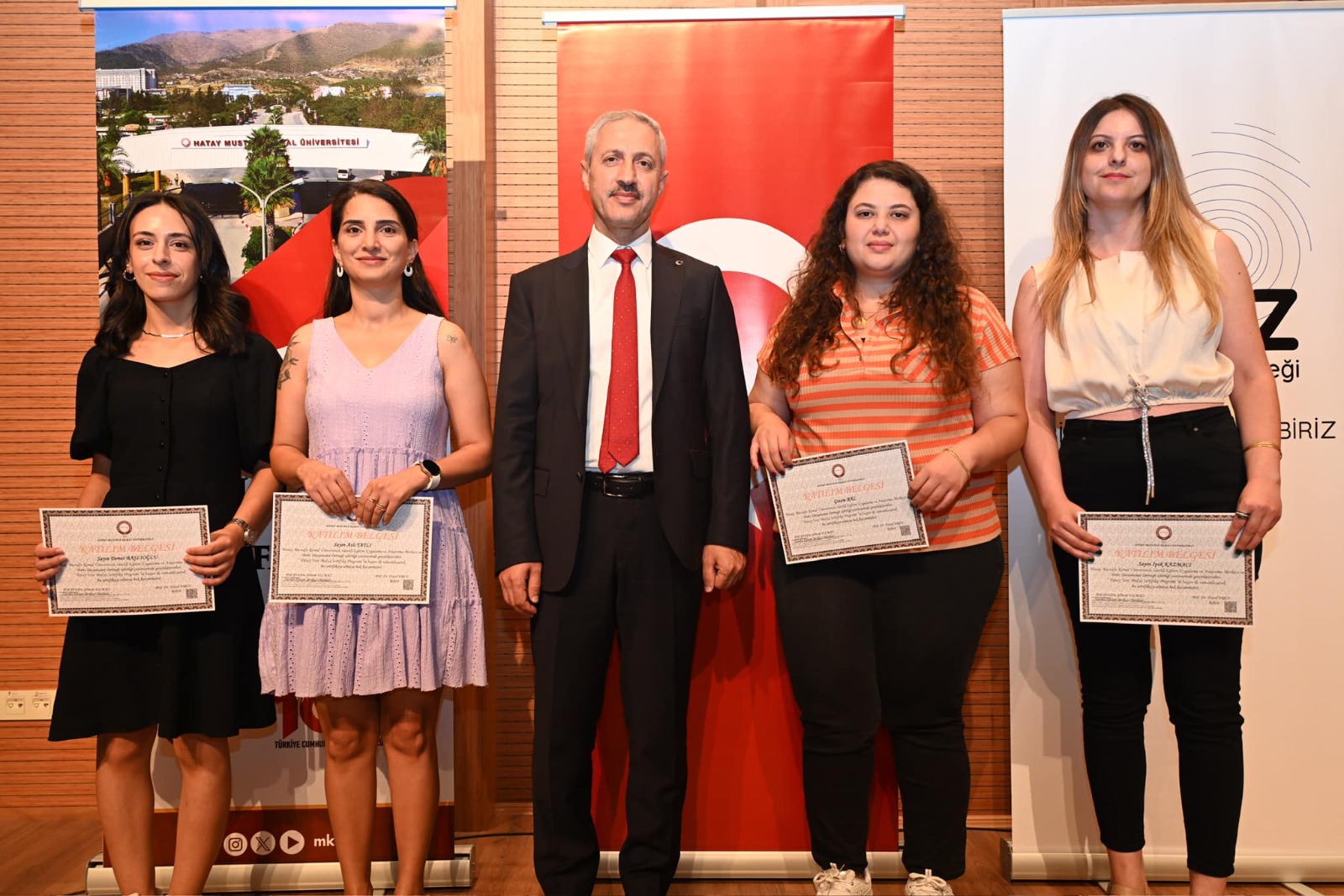 MKÜ’de “Yeni Medyada Yeni Ufuklar” Sertifika Töreni