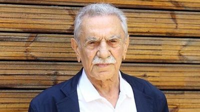 Türk tiyatrosunun ve sinemasının önemli isimlerinden usta oyuncu Aydemir Akbaş,