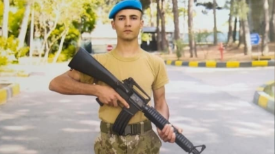 Hatay’ın Altınözü ilçesi Büyükburç kırsalında dünyaya gelen 24 yaşındaki Kadir