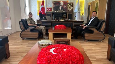 Defne İlçe Jandarma Komutanı Jandarma Üsteğmen Nagihan Boztepe, ilçe belediyesine