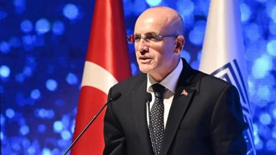Hazine ve Maliye Bakanı Mehmet Şimşek, yıllık enflasyon oranındaki düşüşü